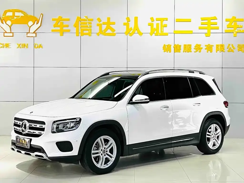 Mercedes-Benz GLB — фото 1