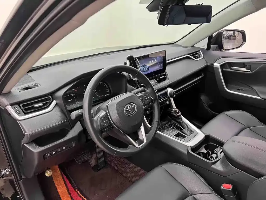 Toyota Wildlander — фото 10