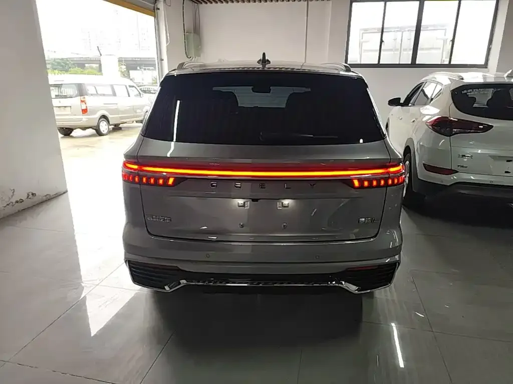 Geely Xingyue L — фото 6