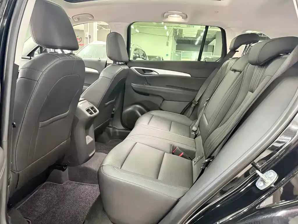 Buick Envision Plus — фото 7