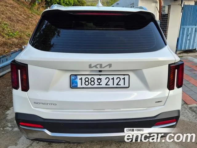 Kia Sorento — фото 10