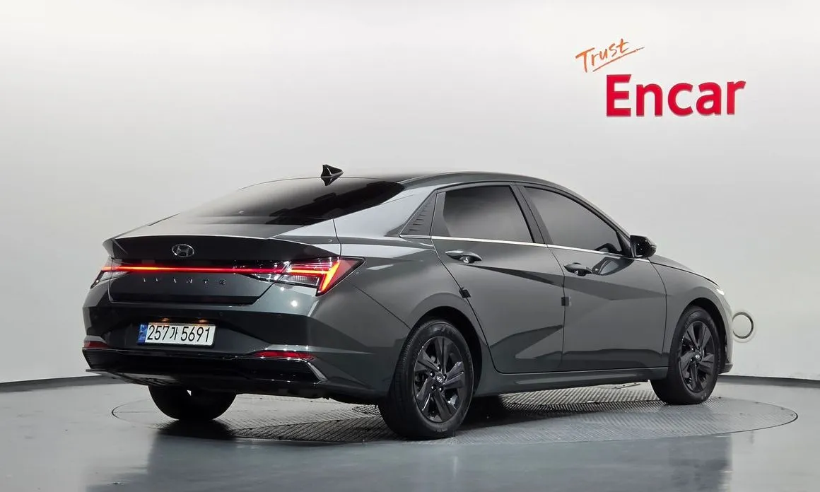 Hyundai AVANTE — фото 3