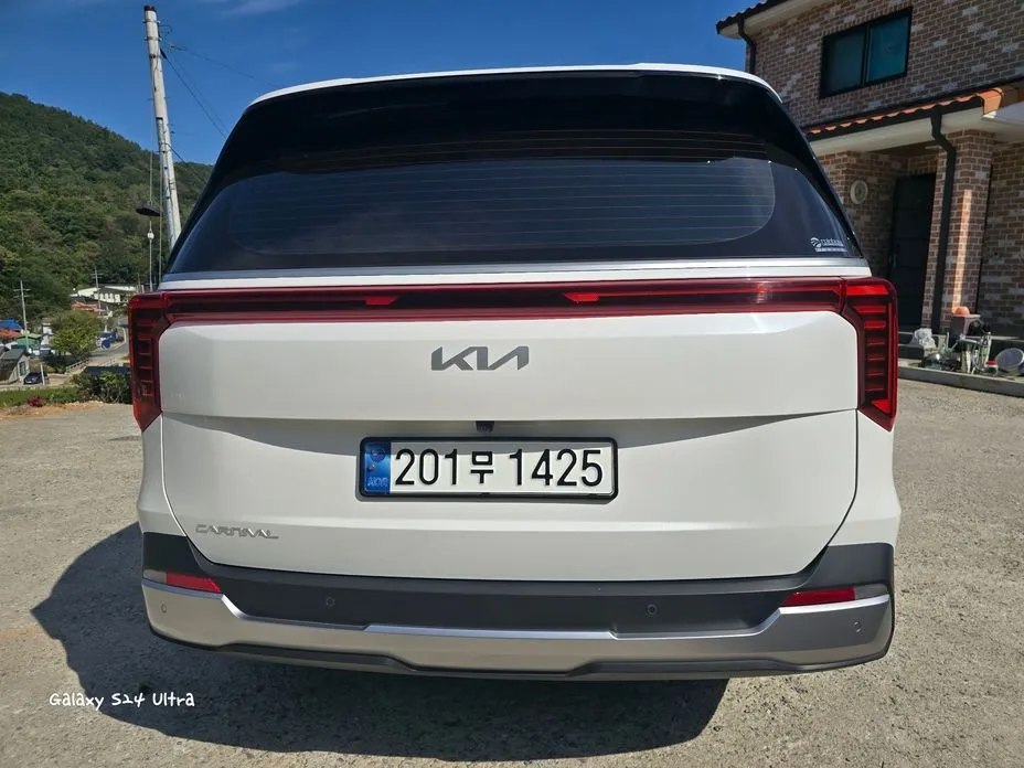 Kia Carnival — фото 7