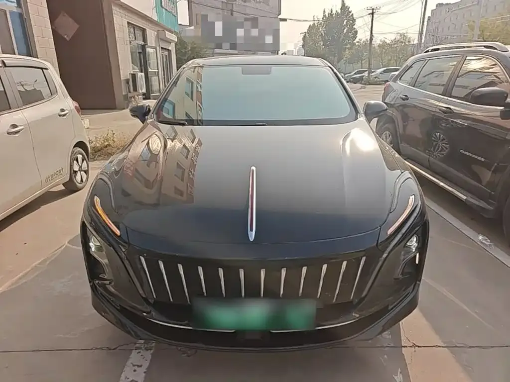 Hongqi E-QM5 — фото 5