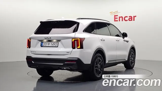 Kia Sorento — фото 7
