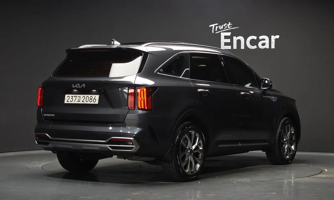 Kia Sorento — фото 5