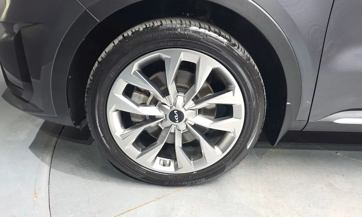 Kia Sorento — фото 4