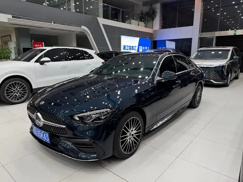 Mercedes-Benz C-Class — фото 1
