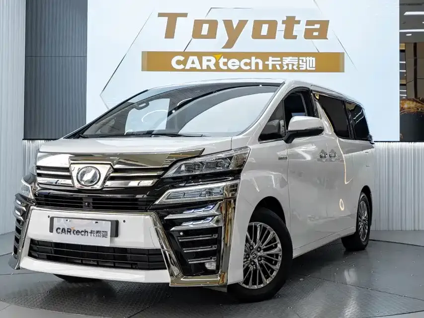 Toyota Vellfire — фото 1