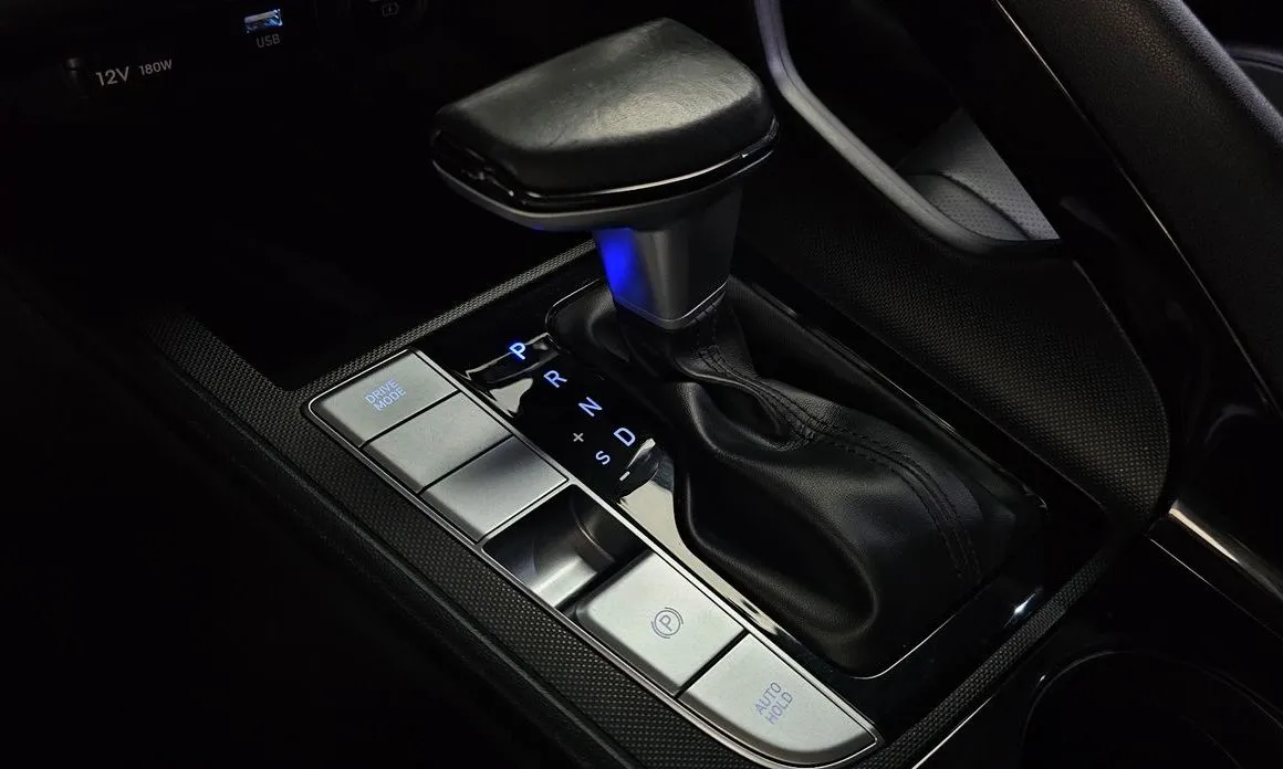 Hyundai AVANTE — фото 4