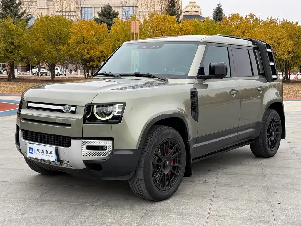 Land Rover Defender — фото 1