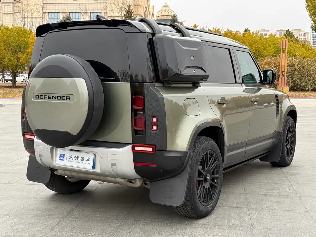 Land Rover Defender — фото 9