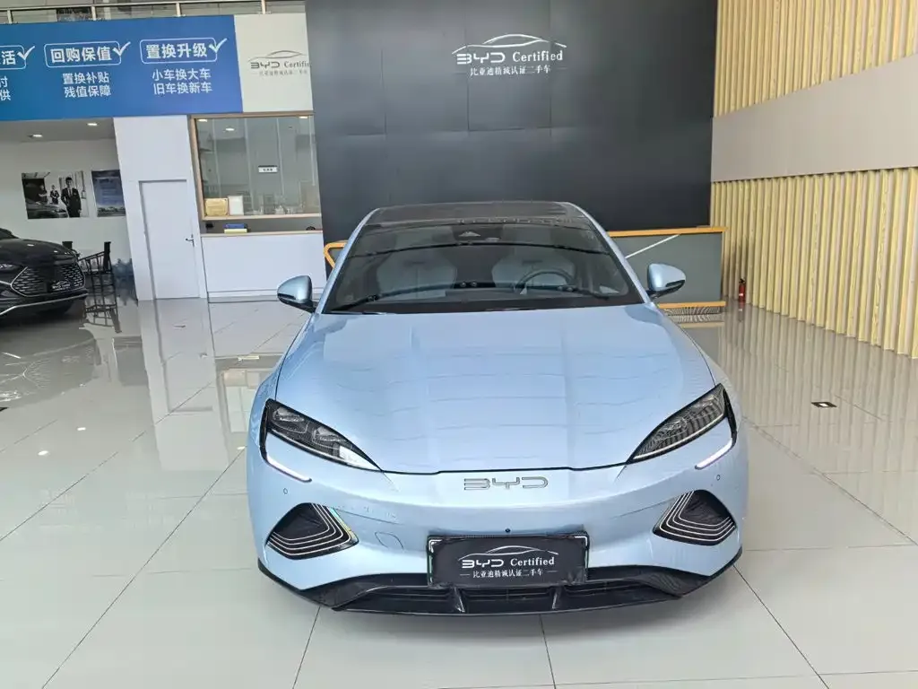 BYD Seal — фото 3