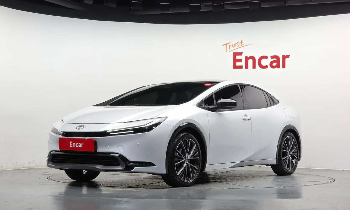 Toyota Prius — фото 1