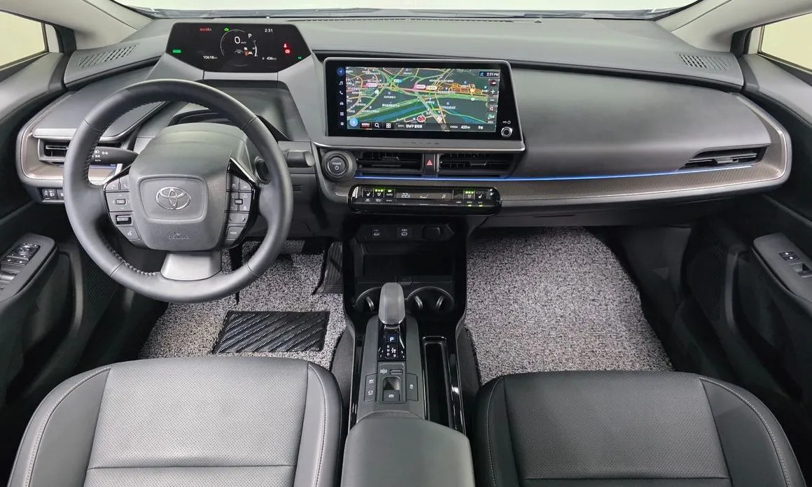 Toyota Prius — фото 7