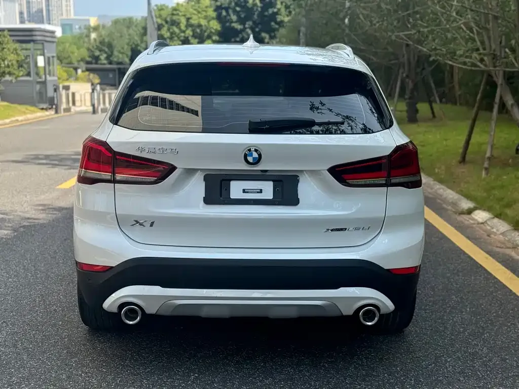 BMW X1 — фото 9