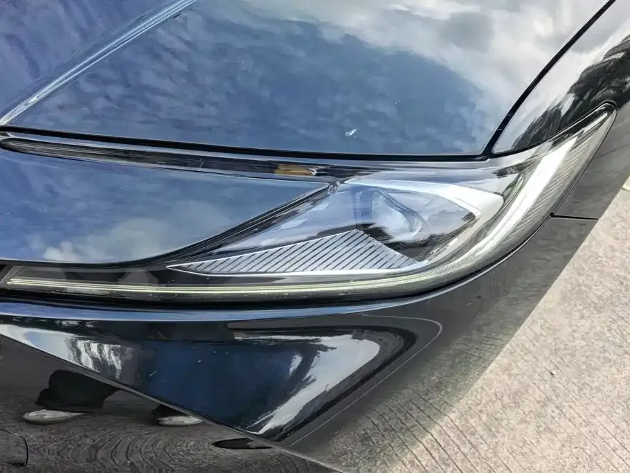 Toyota Camry — фото 6