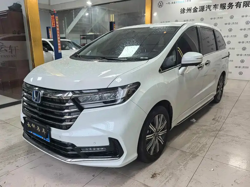 Honda Odyssey — фото 1