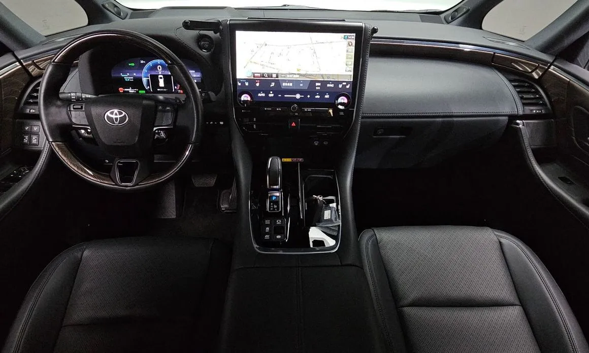 Toyota Alphard — фото 6