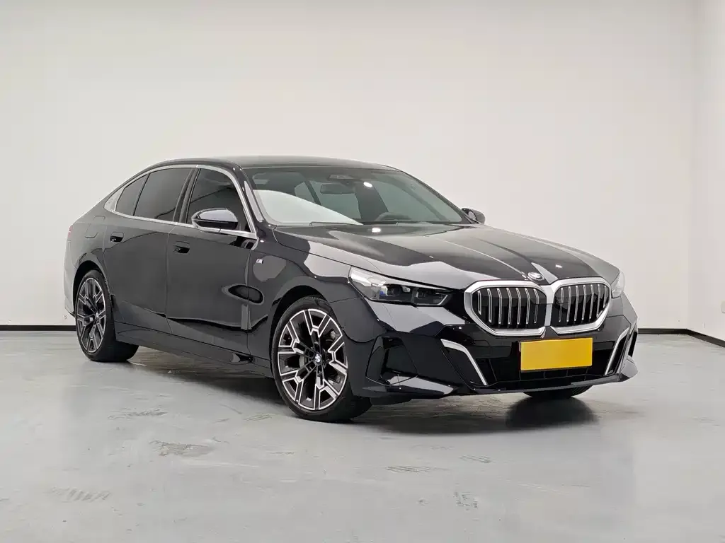 BMW 5 Series — фото 5