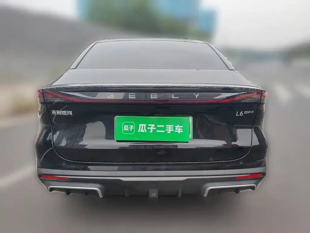 Geely Galaxy L6 — фото 4