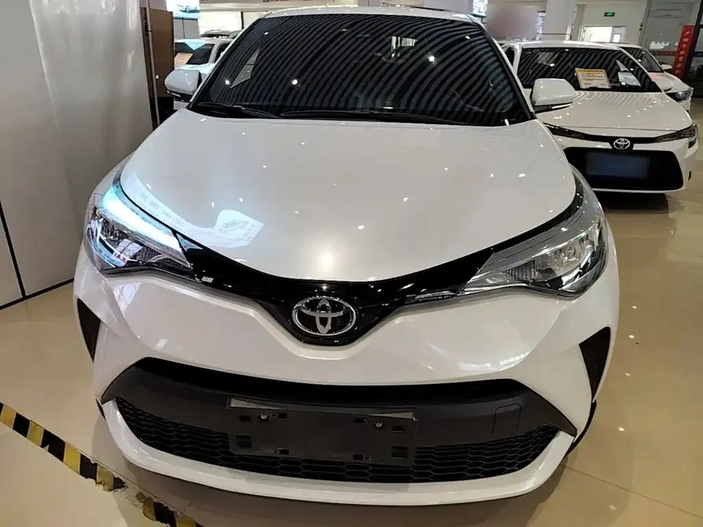 Toyota C-HR — фото 9