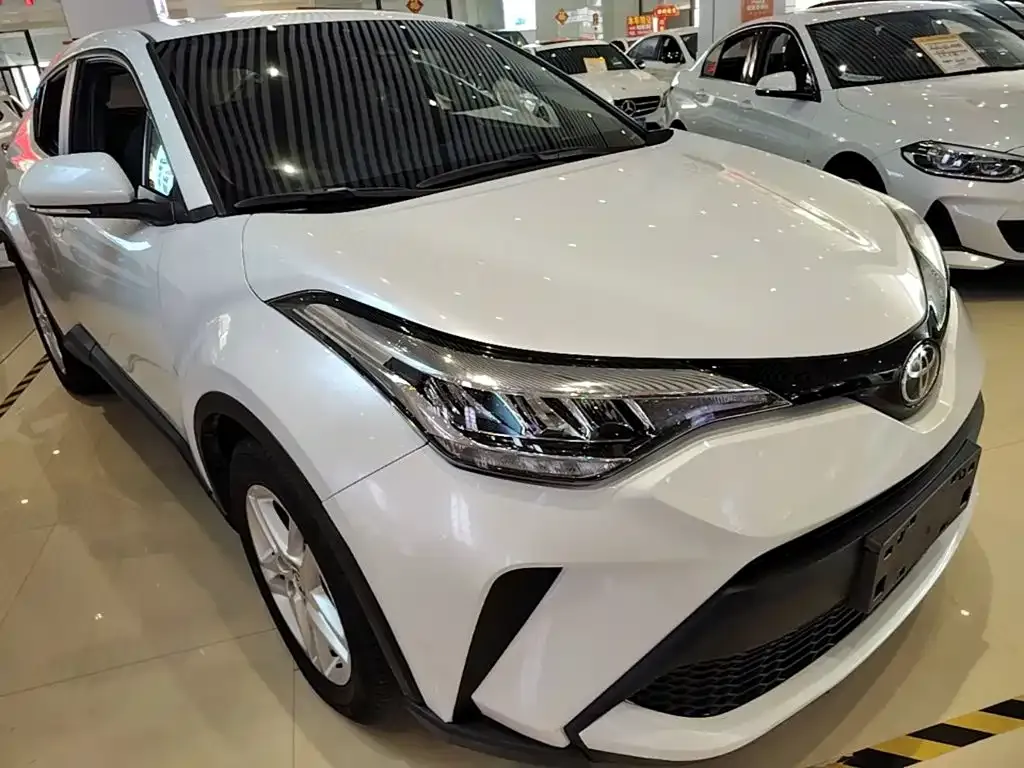 Toyota C-HR — фото 2