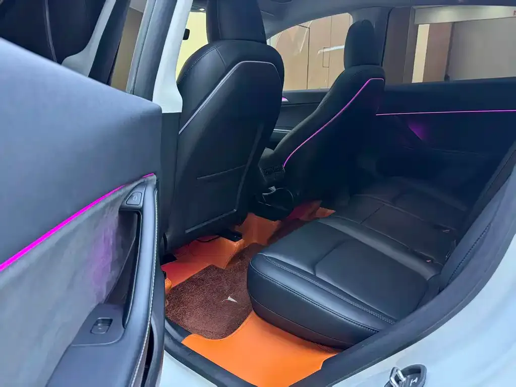Tesla Model Y — фото 2