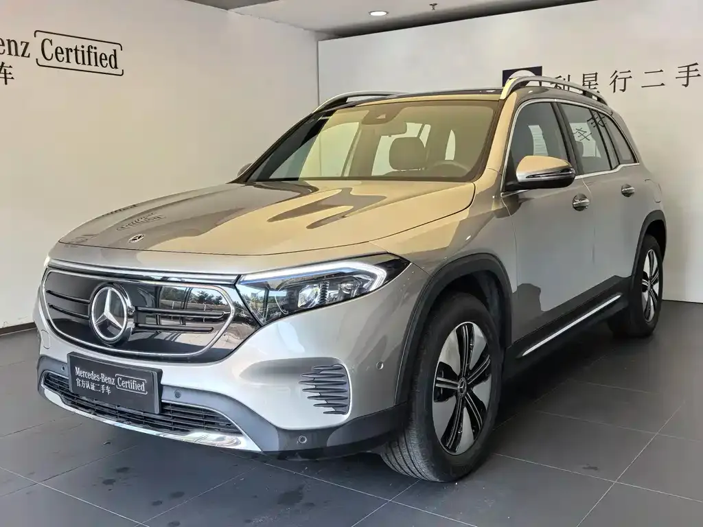 Mercedes-Benz EQB — фото 1