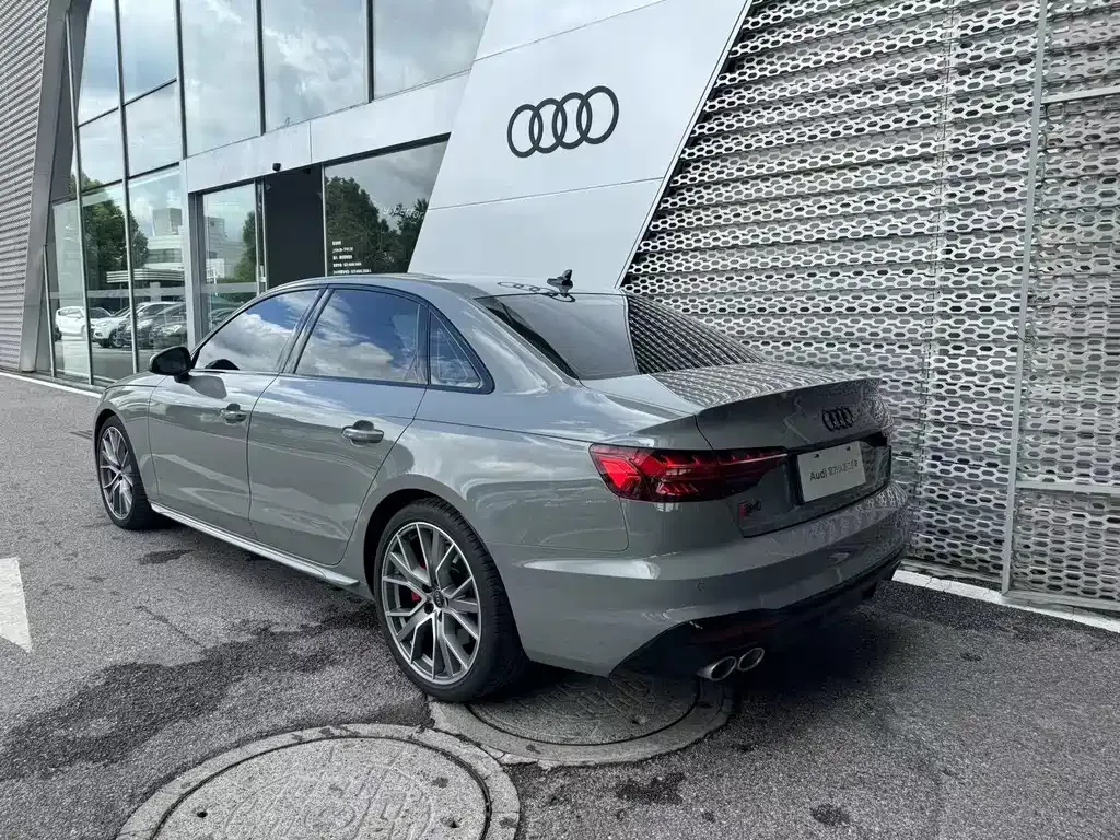 Audi S4 — фото 8