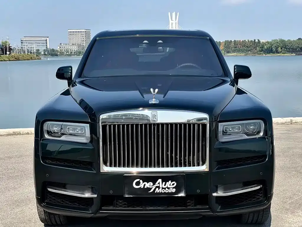 Rolls-Royce Cullinan — фото 1