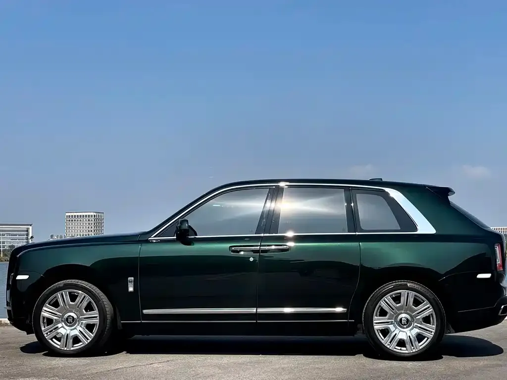 Rolls-Royce Cullinan — фото 10