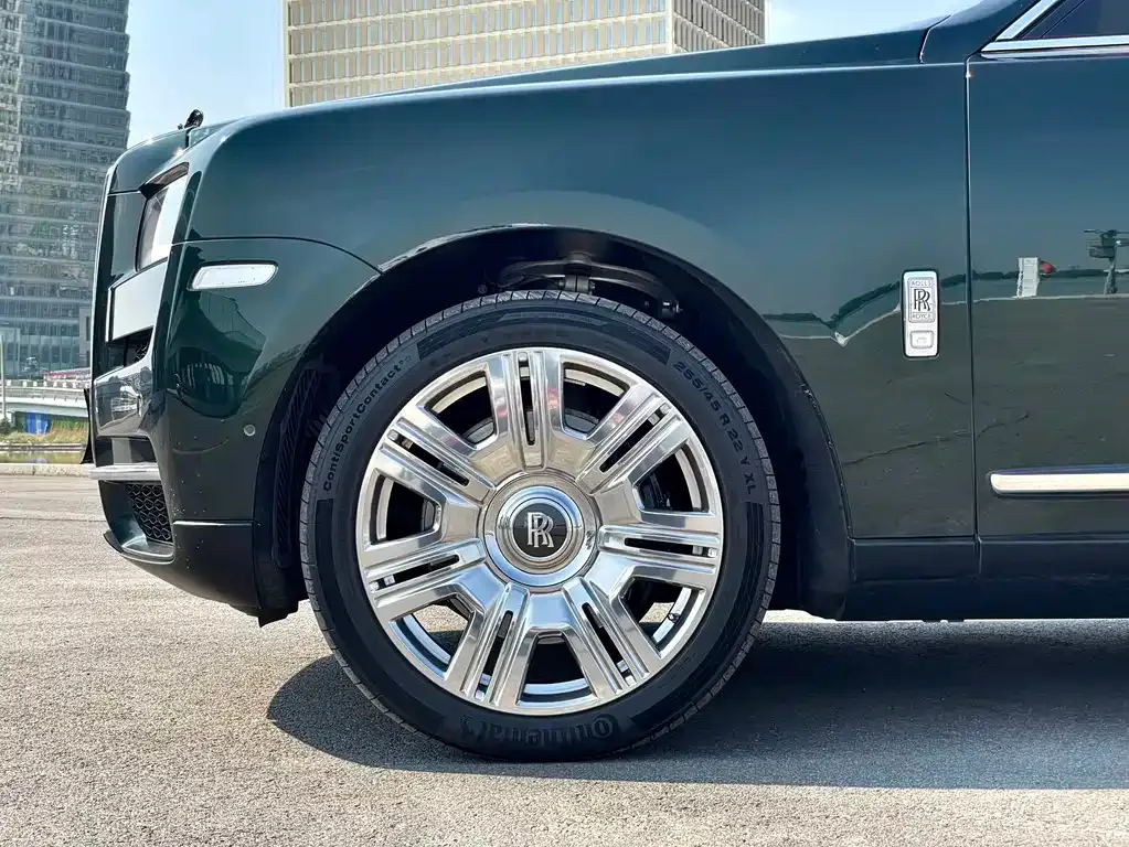 Rolls-Royce Cullinan — фото 9