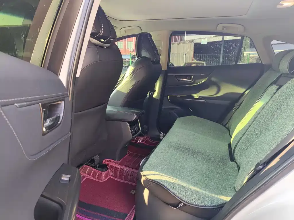 Toyota Harrier — фото 10