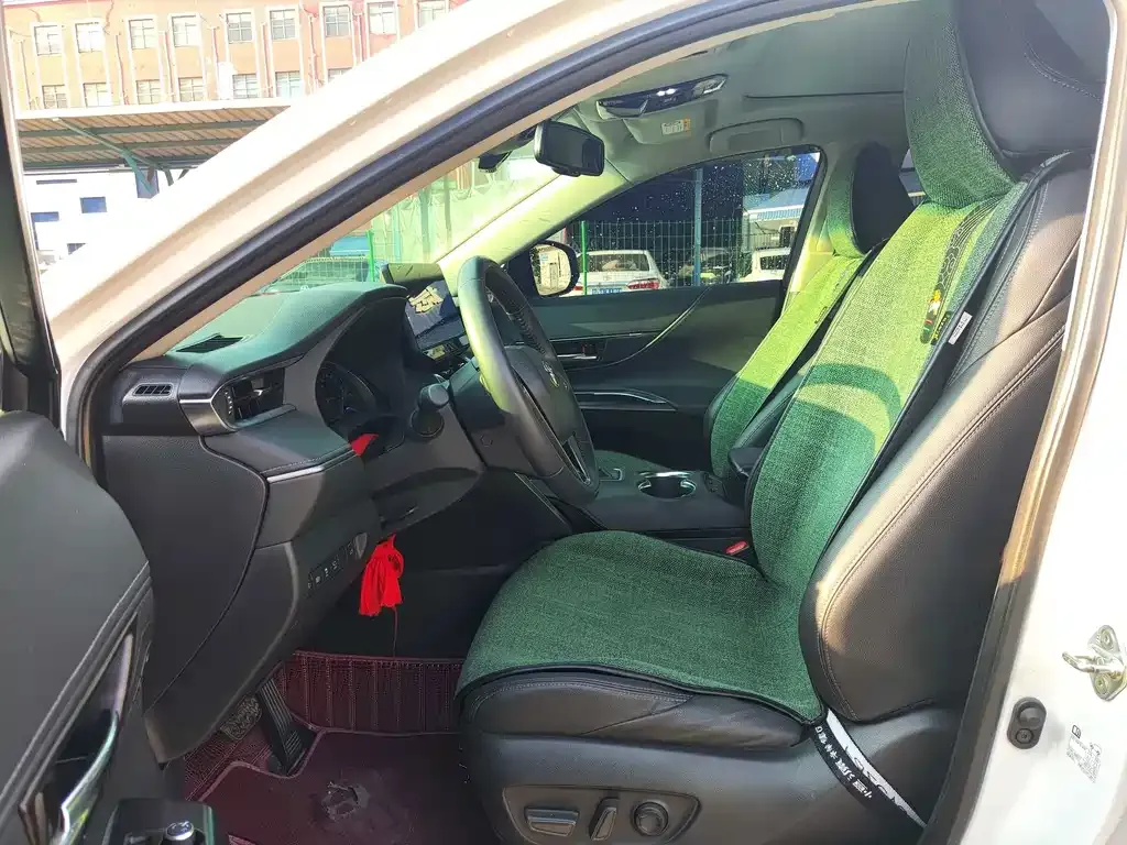 Toyota Harrier — фото 3