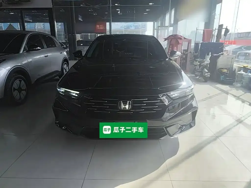 Honda Accord — фото 1