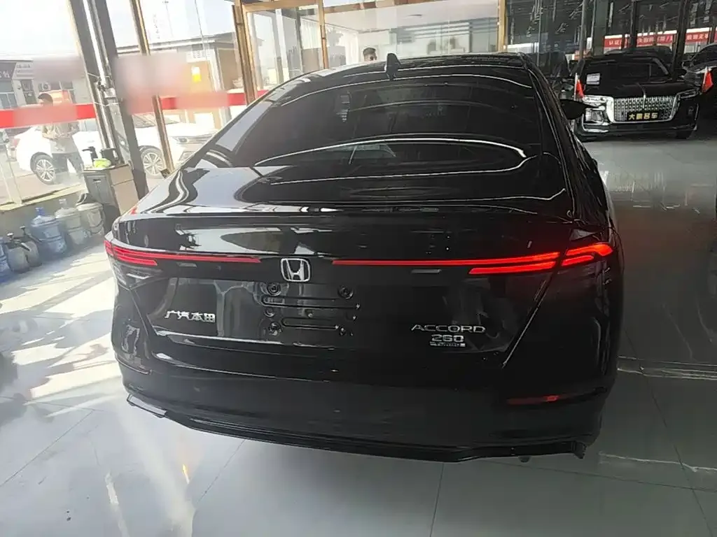 Honda Accord — фото 5