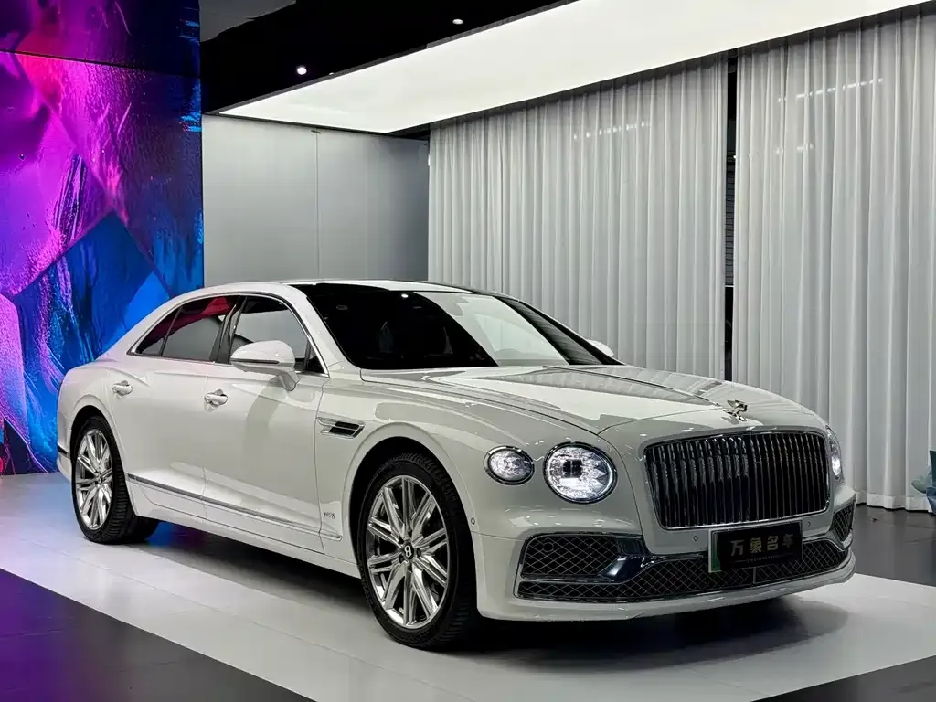 Bentley Flying Spur PHEV — фото 5