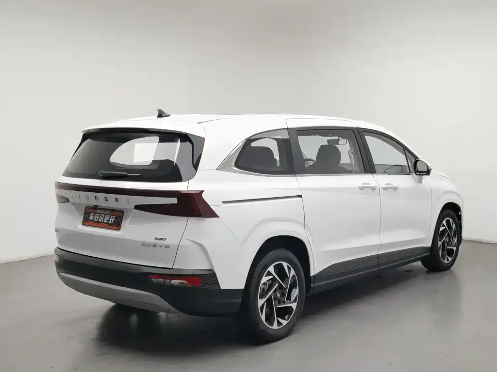 Hyundai Custo — фото 5