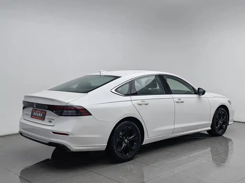 Honda Accord — фото 6