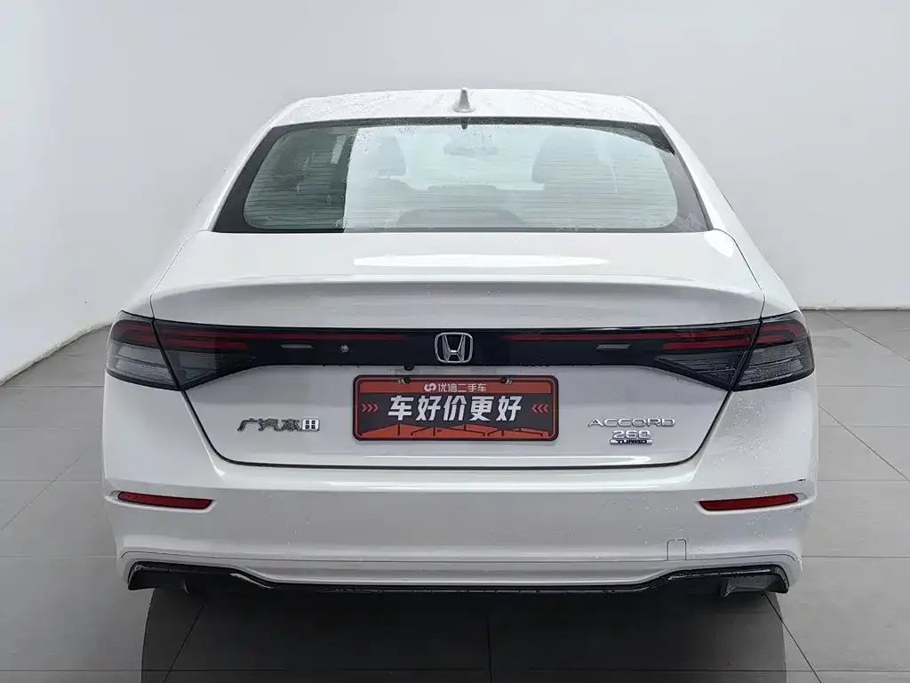 Honda Accord — фото 4