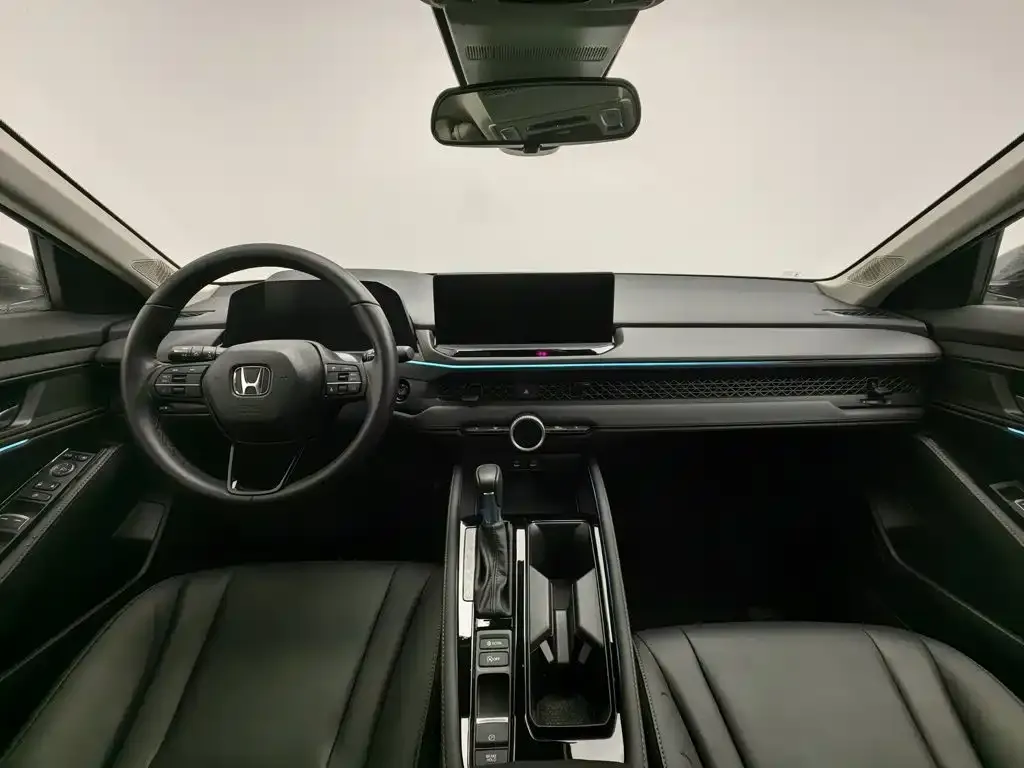 Honda Accord — фото 9