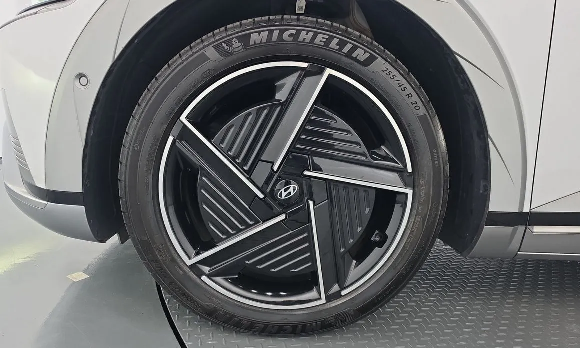 Hyundai Ioniq5 — фото 9