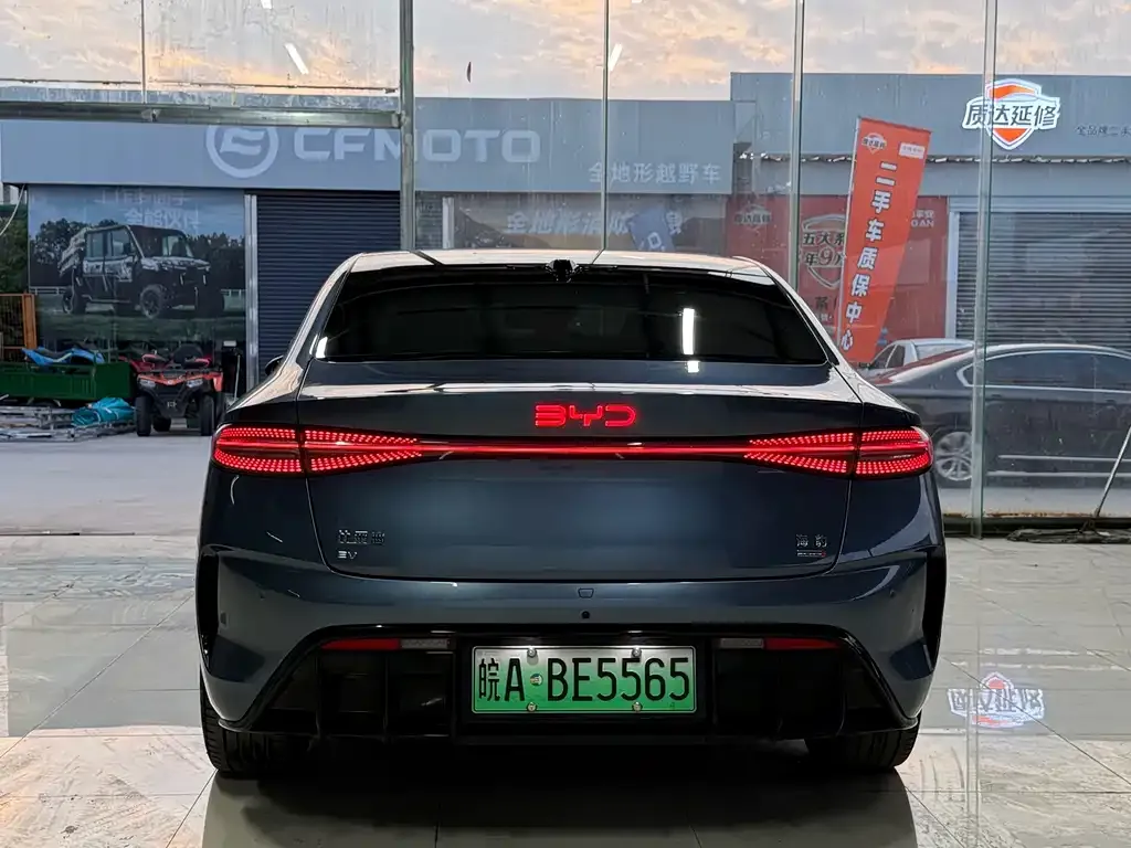 BYD Seal — фото 9