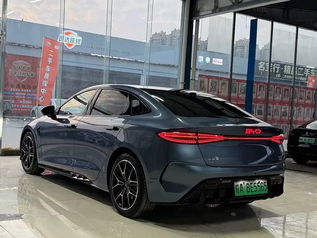 BYD Seal — фото 2