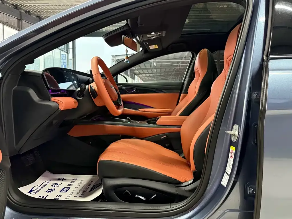BYD Seal — фото 4