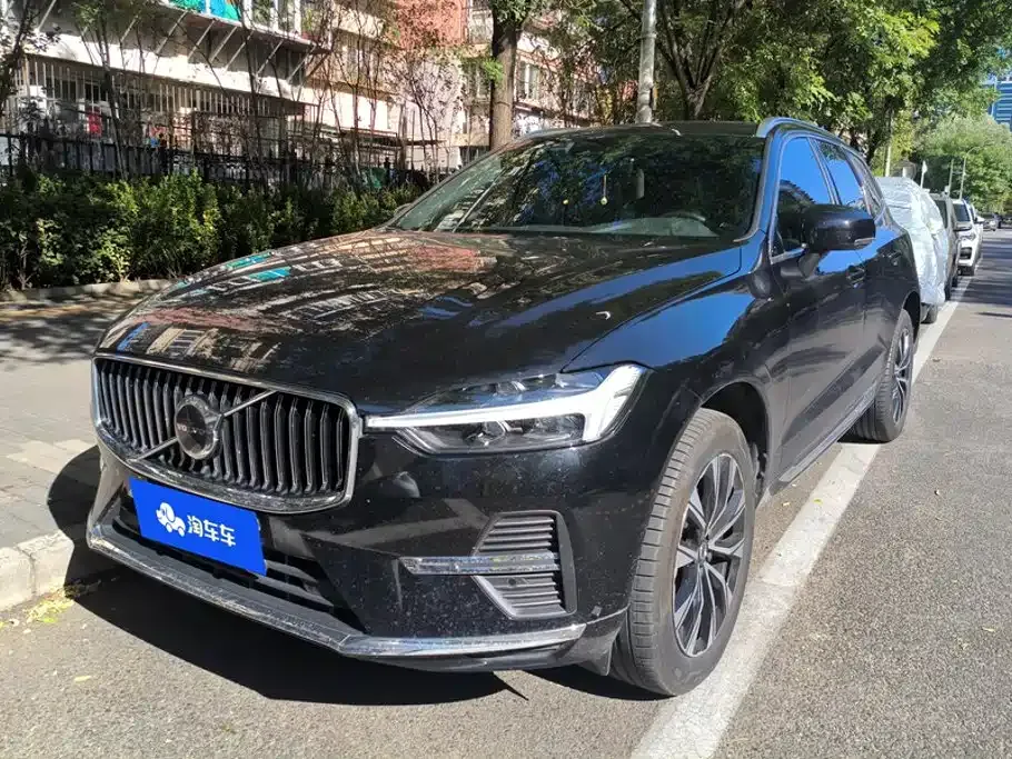 Volvo XC60 — фото 1