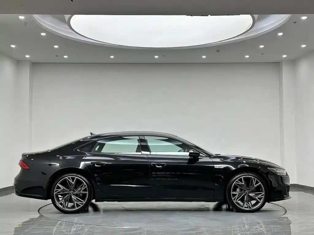 Audi A7L — фото 7