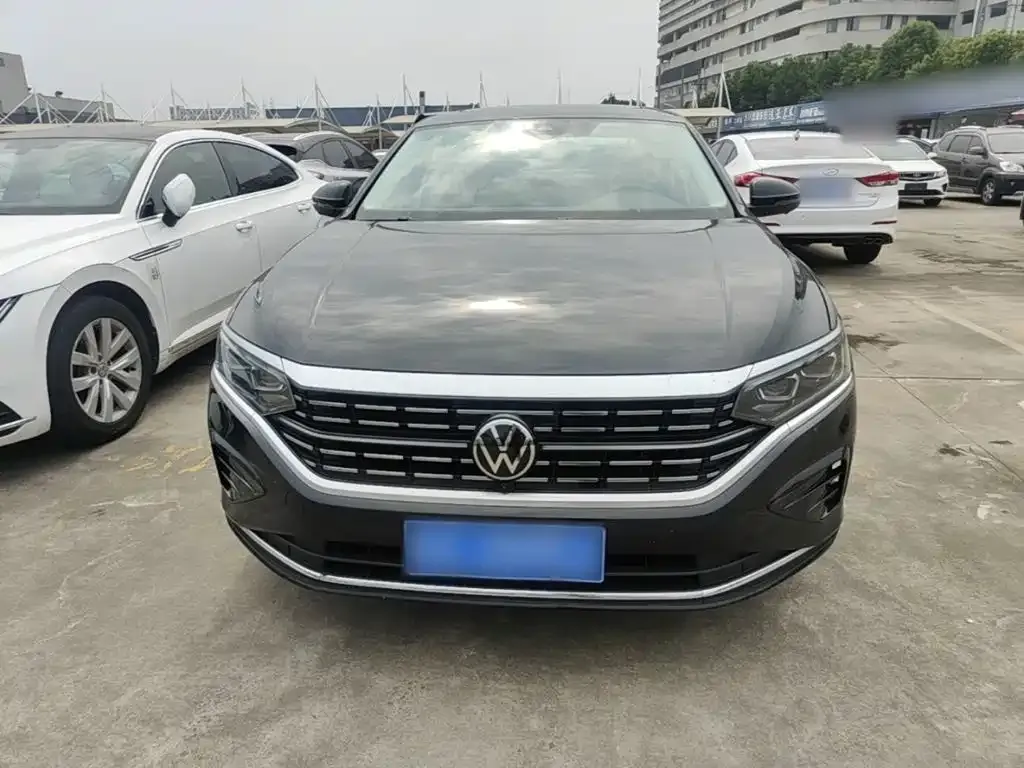 Volkswagen Passat — фото 3