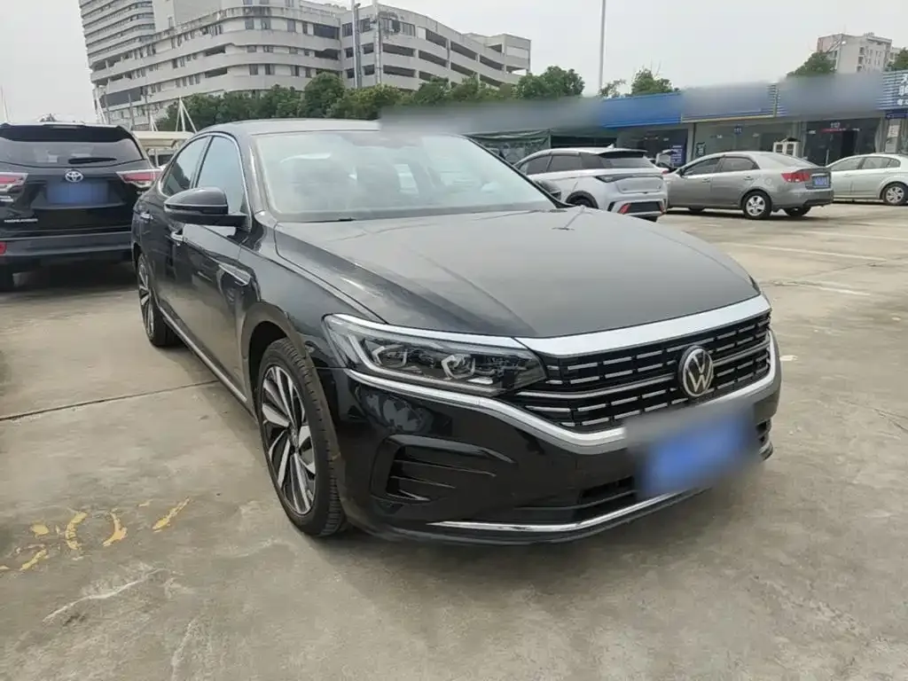 Volkswagen Passat — фото 8